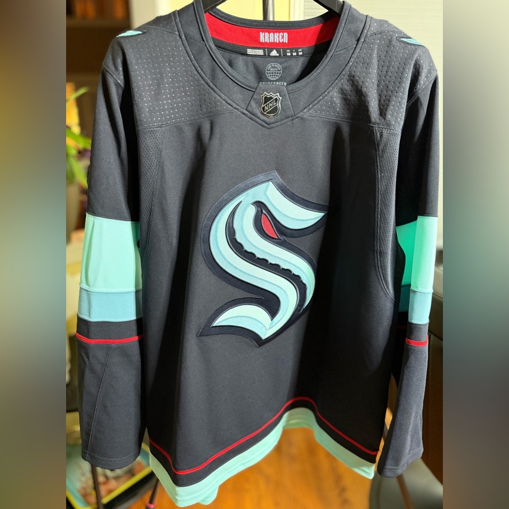 GORGEOUS AUTHENTIC KRAKEN NHL JERSEY!!! Brand new, Size 56